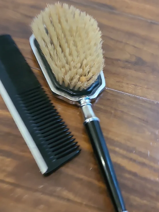 Vintage Black Comb and Silver-Trim Brush Grooming Set - Picture 4 of 5